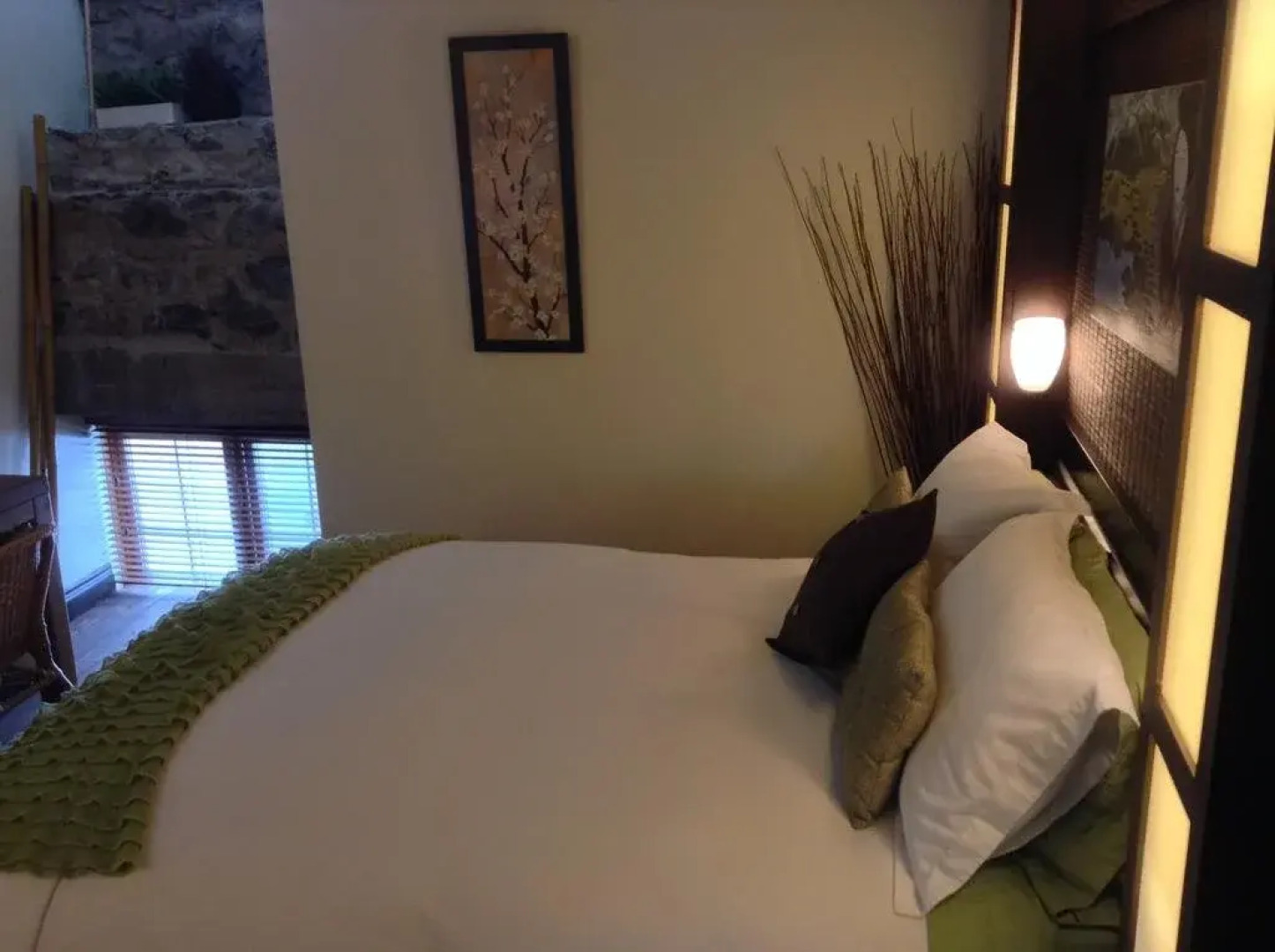 Le Manoir du Rocher B & B