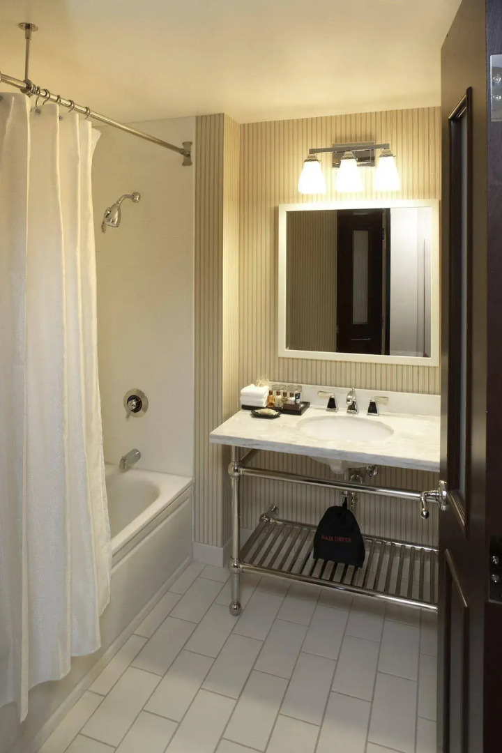 Sheraton Erie Bayfront Hotel