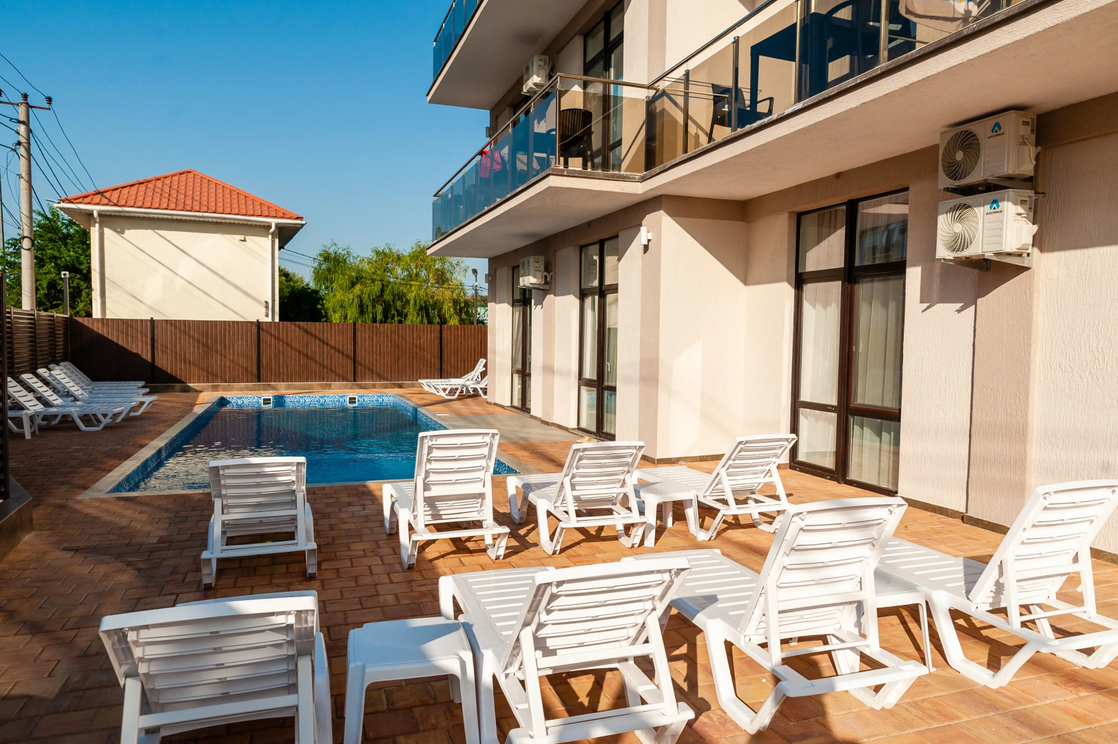 Crystal Hotel by Family Pride Inn Feodosia