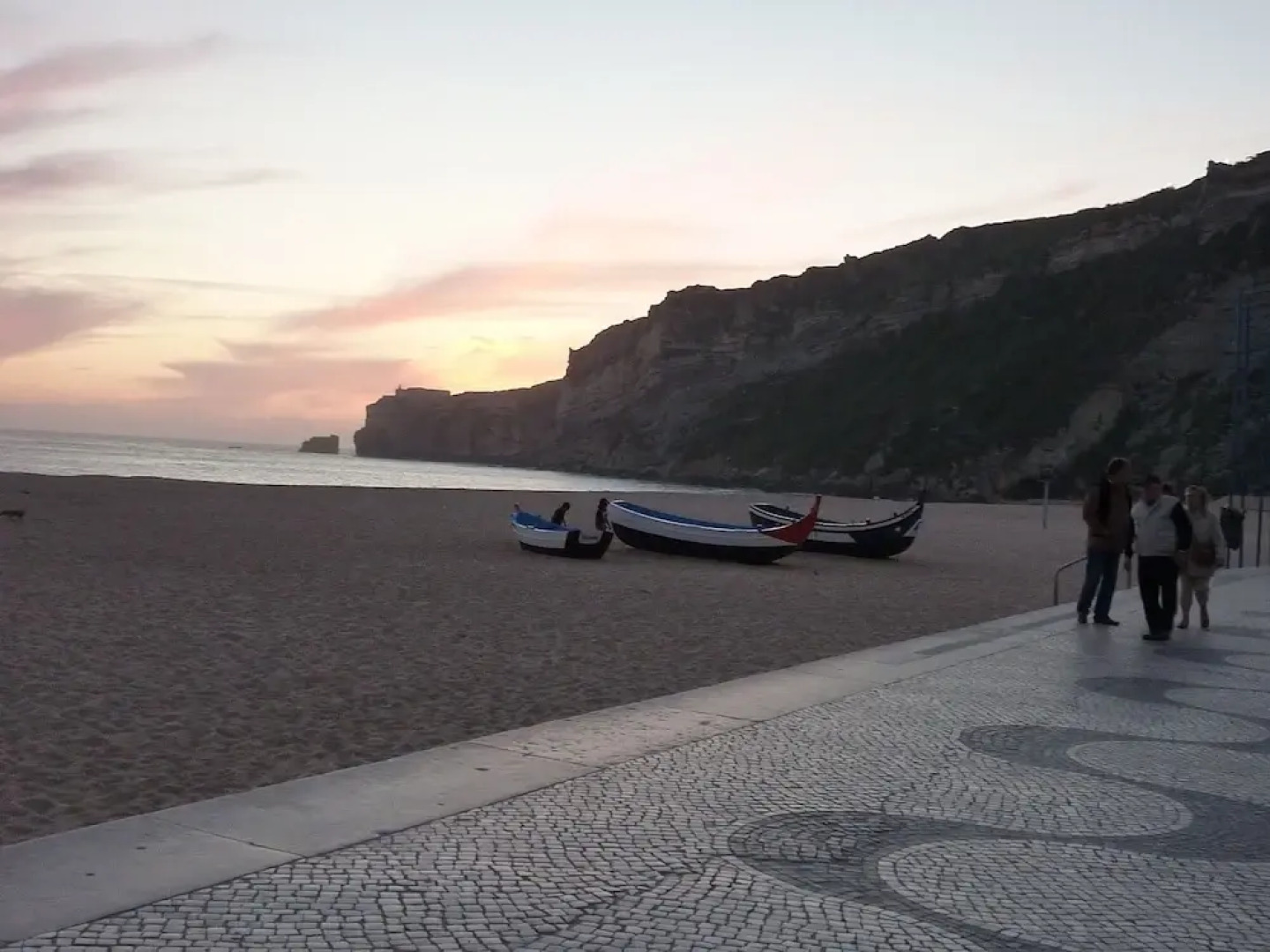 Super Luxury Villa With a Private Pool and Game Room, About 400 m From the Ocean