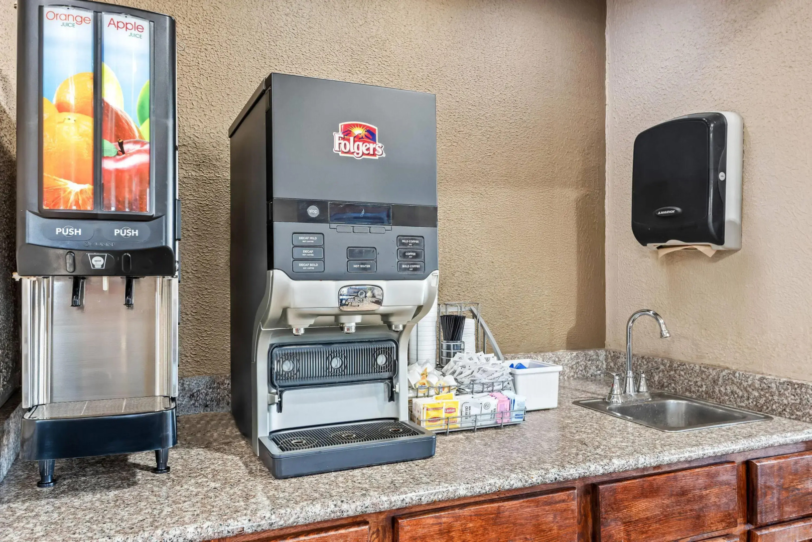 Super 8 by Wyndham Terre Haute