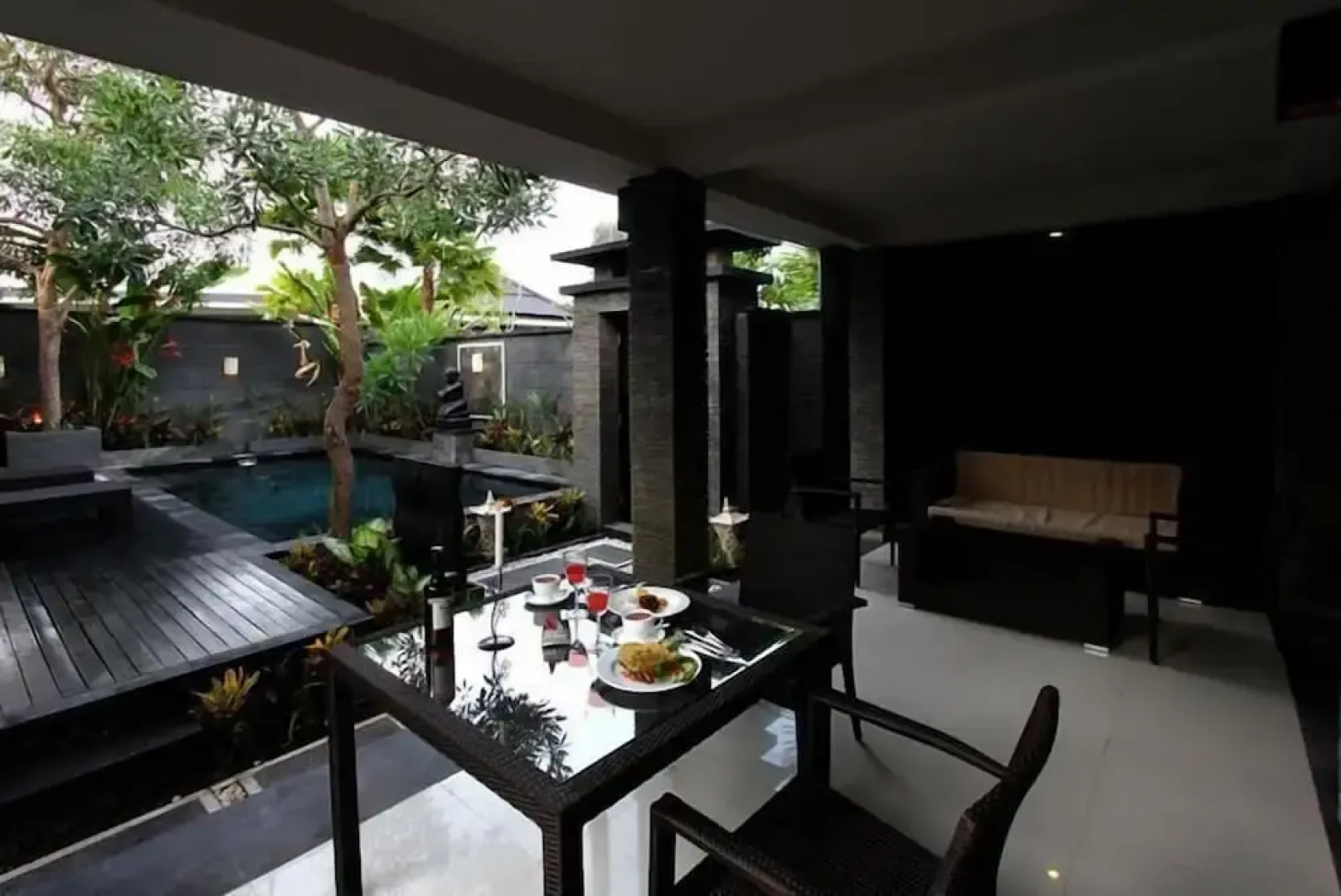 Gino Feruci Villa Lovina