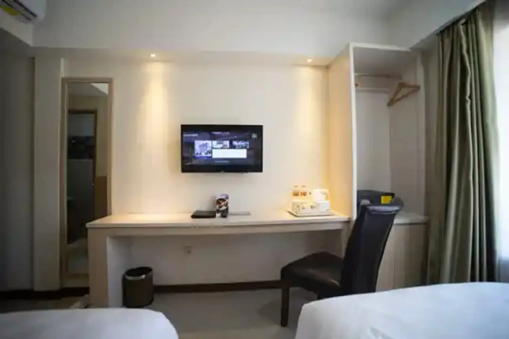 Luminor Hotel Banyuwangi Yos Sudarso by WH