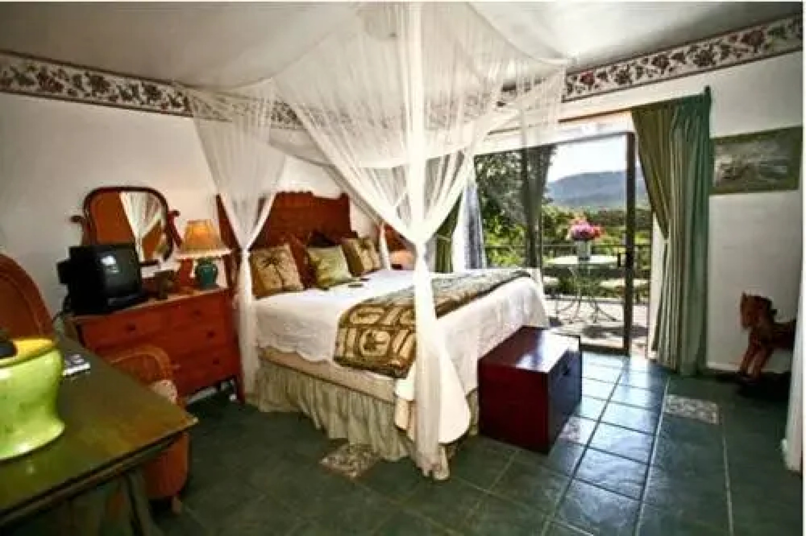 Hillcrest Country Inn Bed and Breakfast