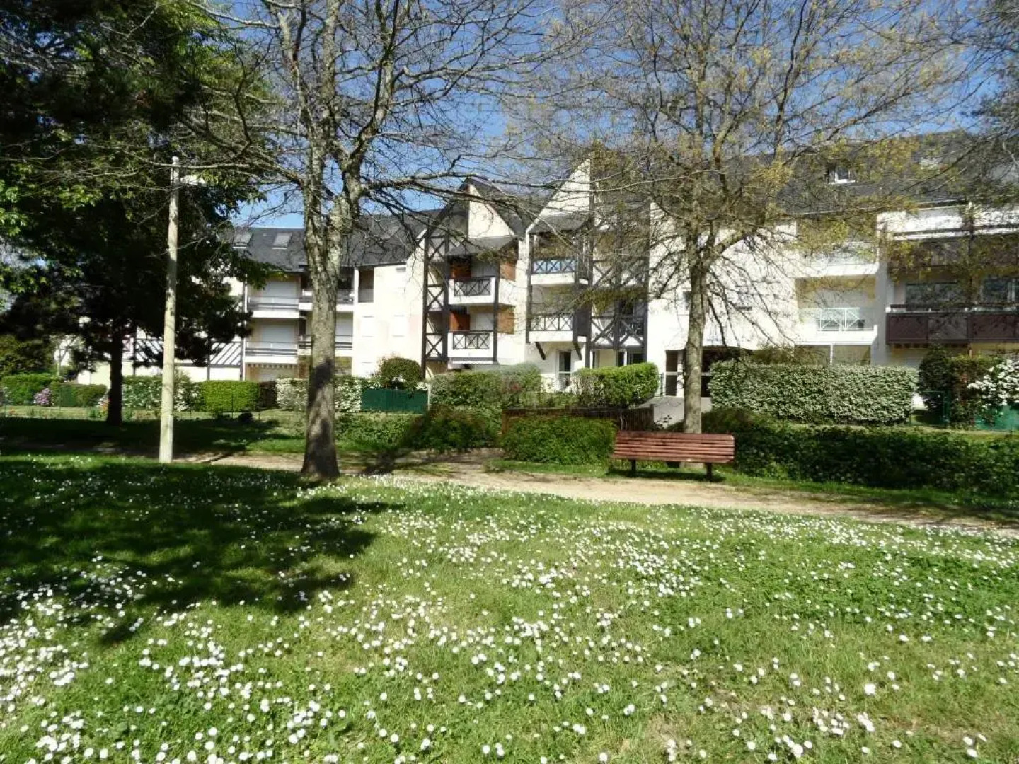 REF 042 Appartement T2 avec balcon Arzon