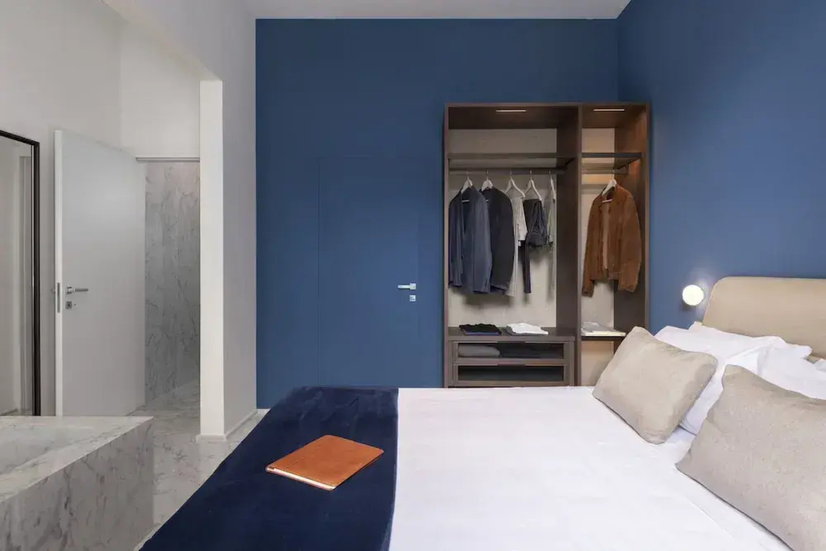 Cavour Deluxe by Mmega