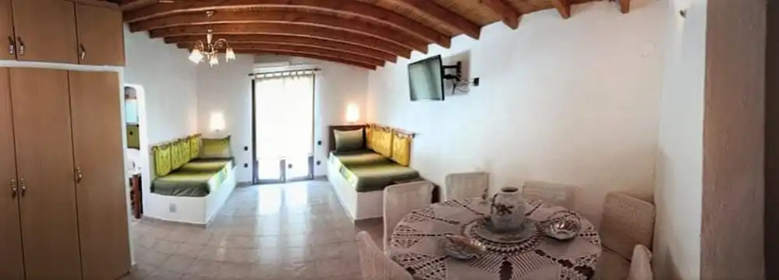 Family Villa in Sani - Sleeps 6 - Parking - Wifi