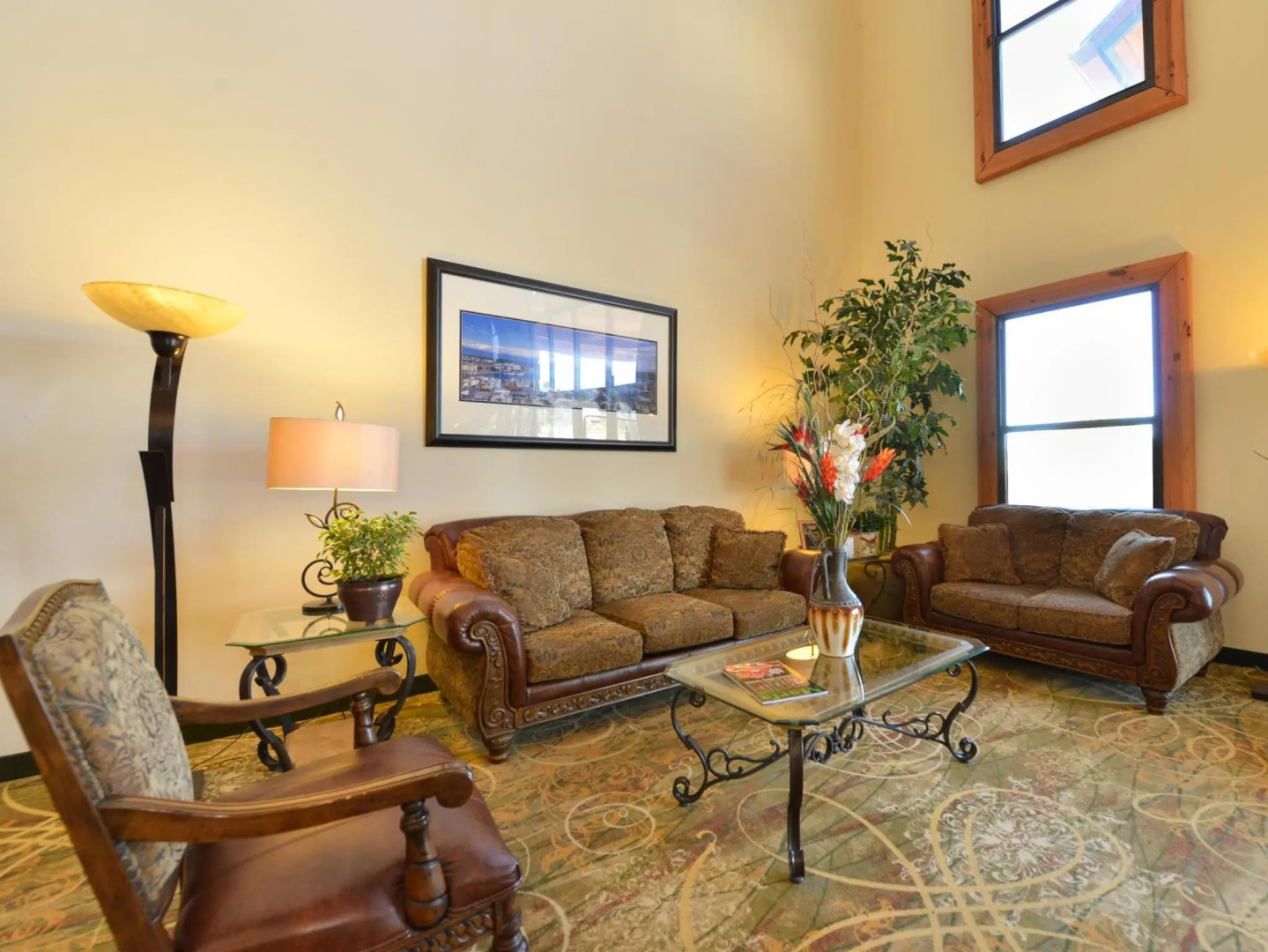 Best Western Plus Swiss Chalet Hotel & Suites