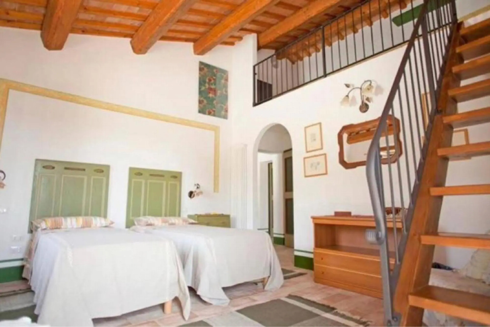 Villa with private pool between the beaches of the Adriatic Sea and the Sibillini National Park-Villa Agave