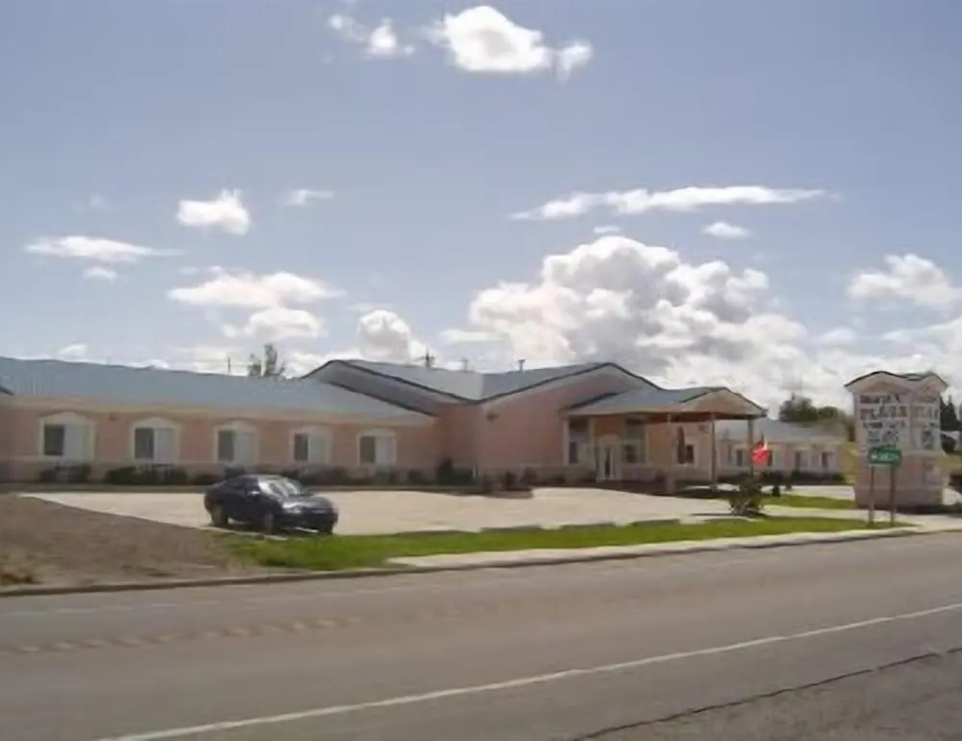 Glacier Gateway Plaza