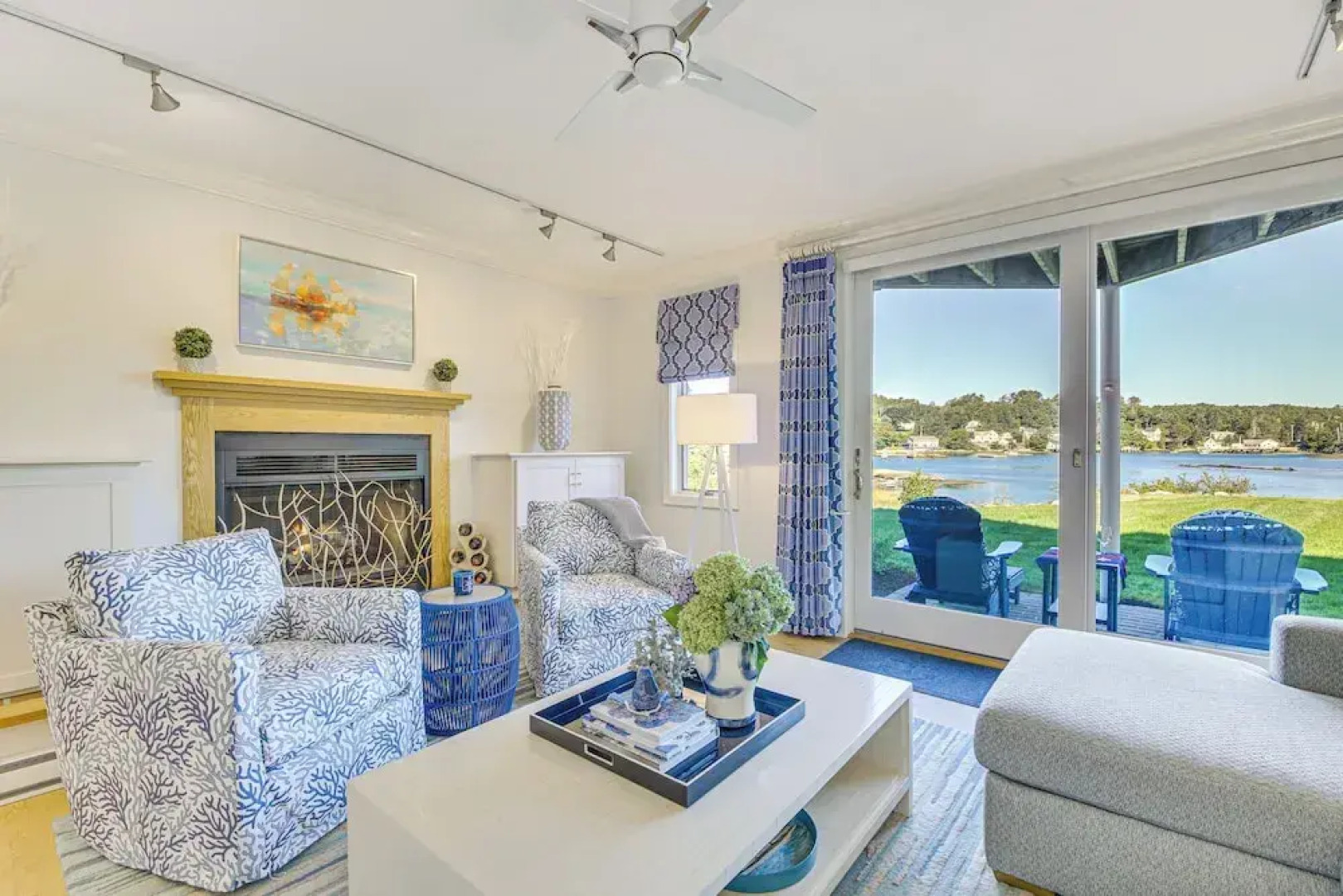 Waterfront Condo: Walk to Downtown Boothbay Harbor