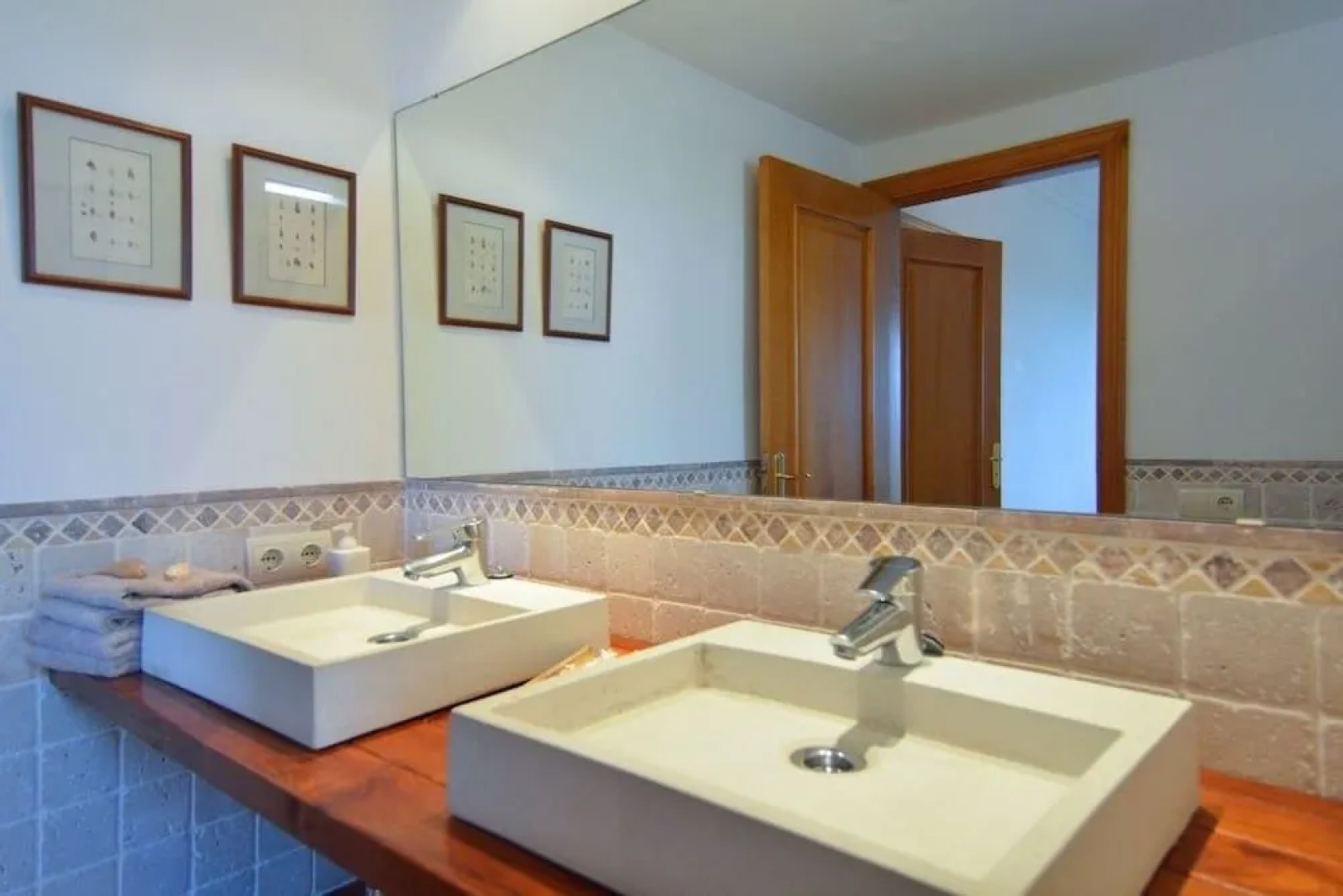 Luxurious Sea Front Villa in Mallorca