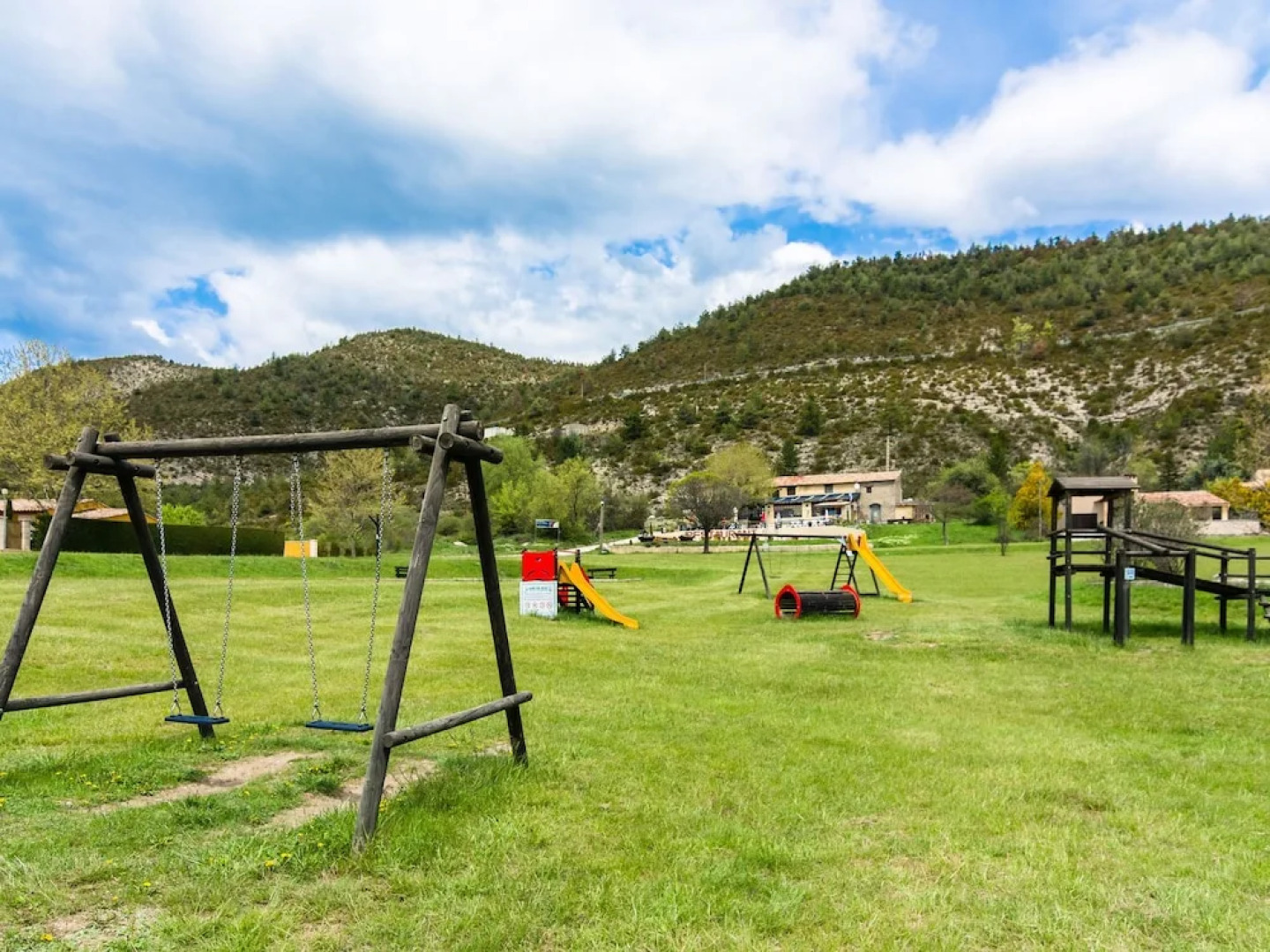 Villa in Park With Communal Swimming Pool, in the Provençal Mountains