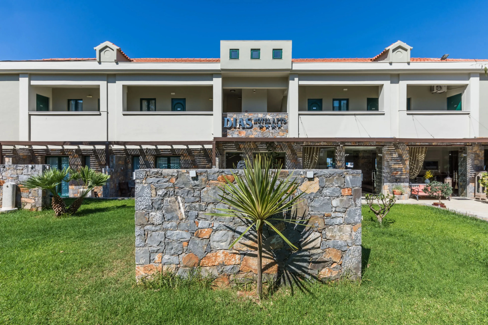 Dias Luxury Studios & Apartments