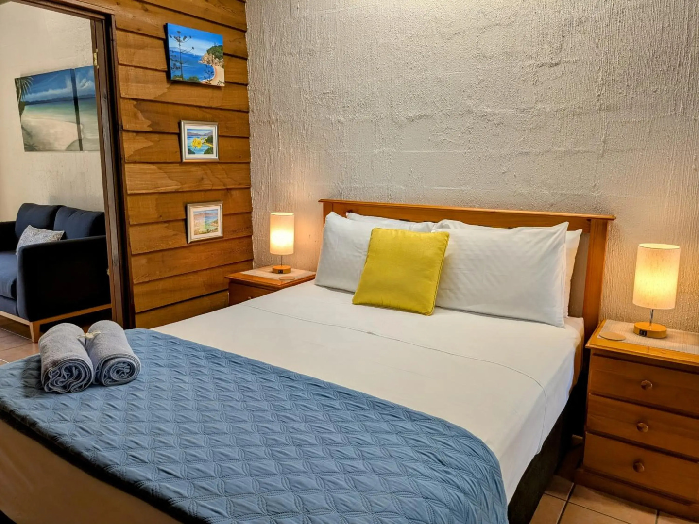 Beachside Cottage - A Private Peaceful Hidden Gem 50m to Beach