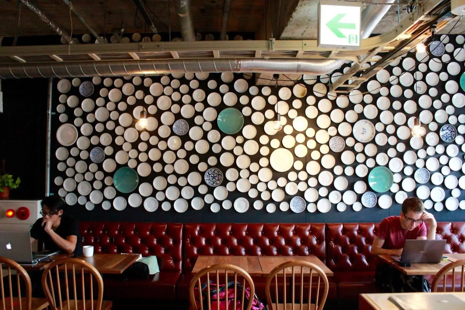 Hostel and Dining Tanga Table