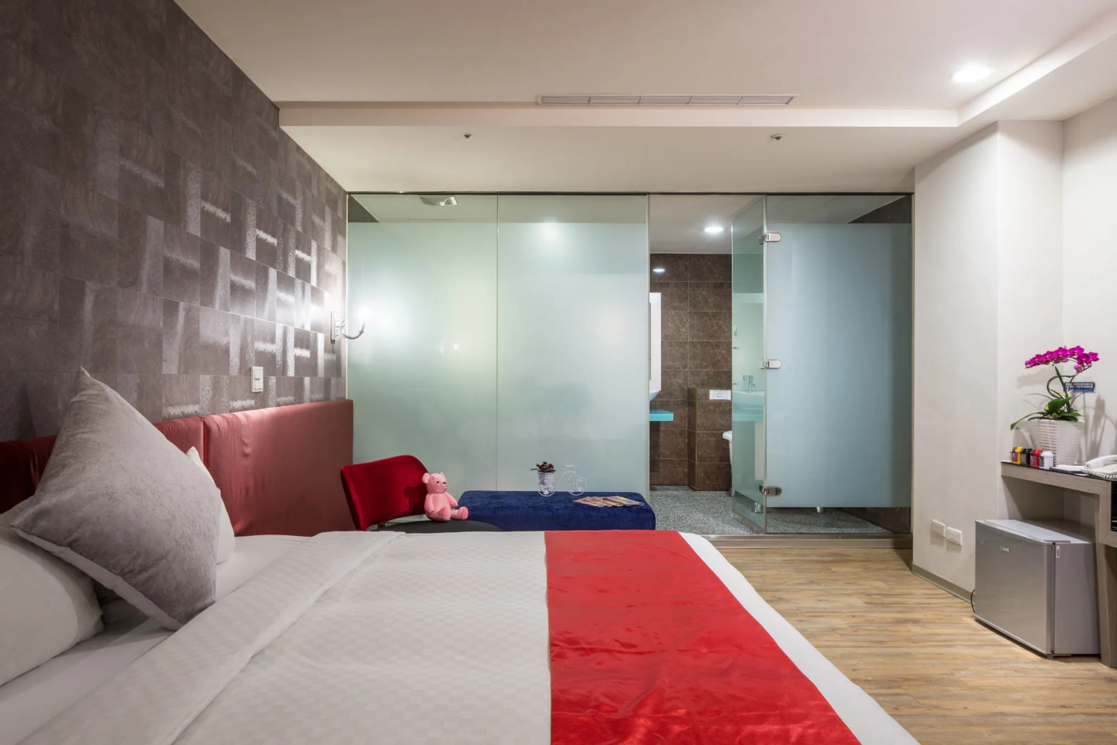 Sparkle Hotel Taipei Bridge