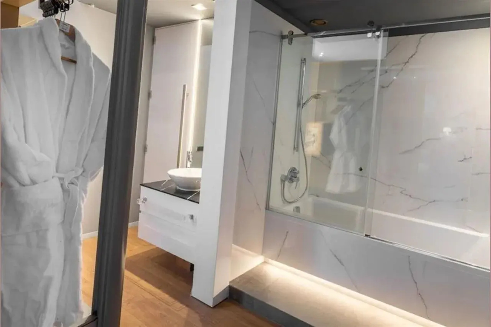 987 Design Prague Hotel