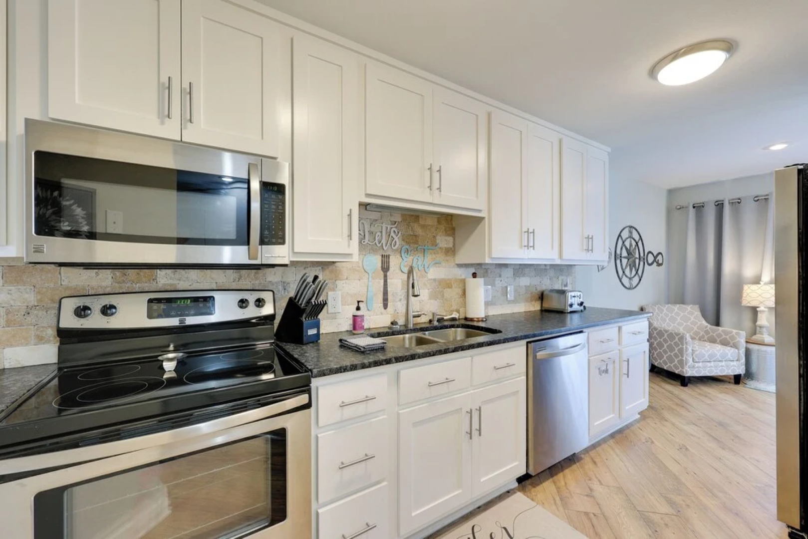 Pool & Lake Hamilton Access: Hot Springs Condo!