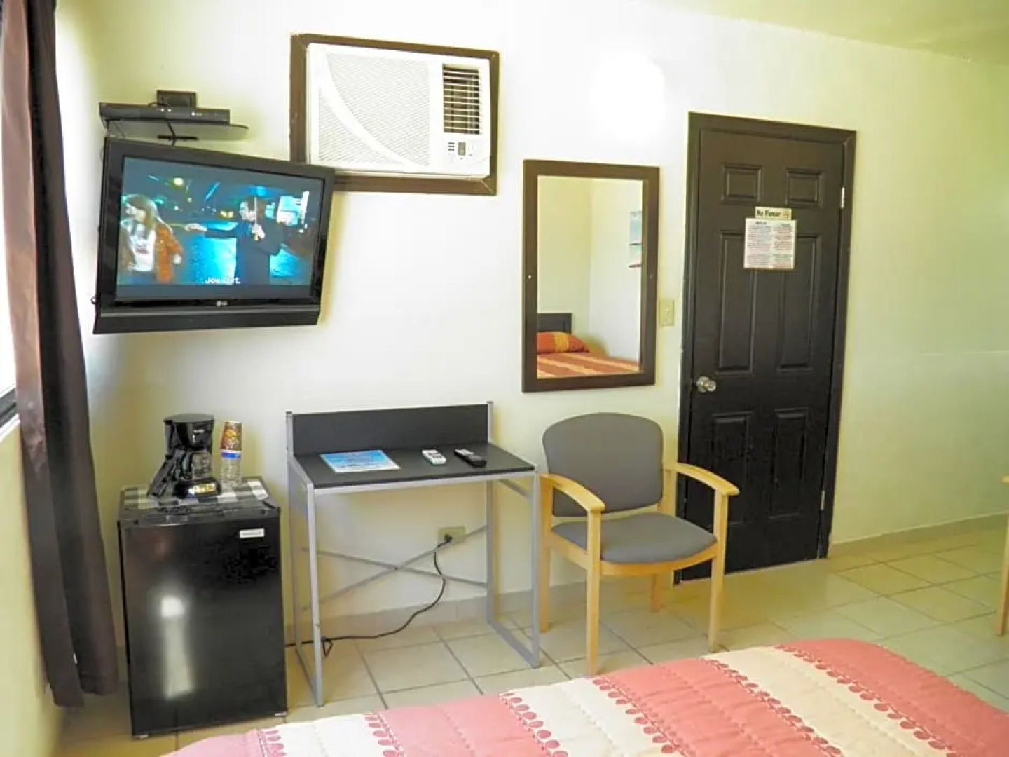 #40 Bungalow Seaside Hotel & Victors RV Park