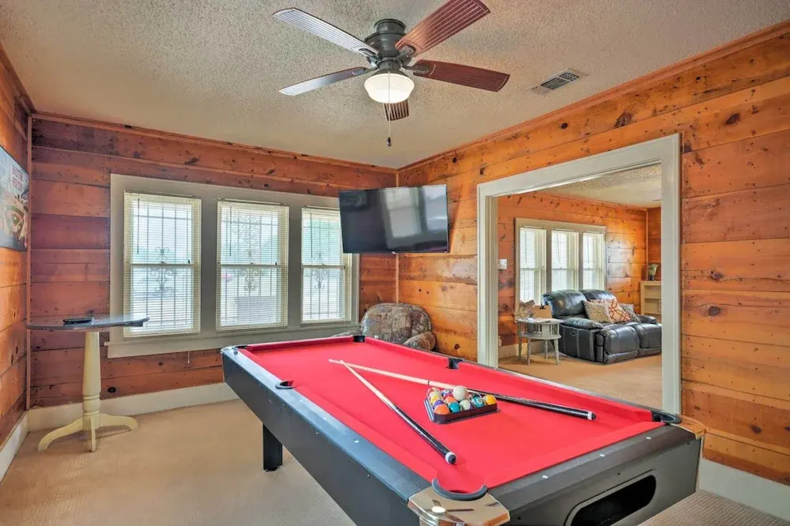 Inviting Lubbock Home > 1 Mi to Downtown