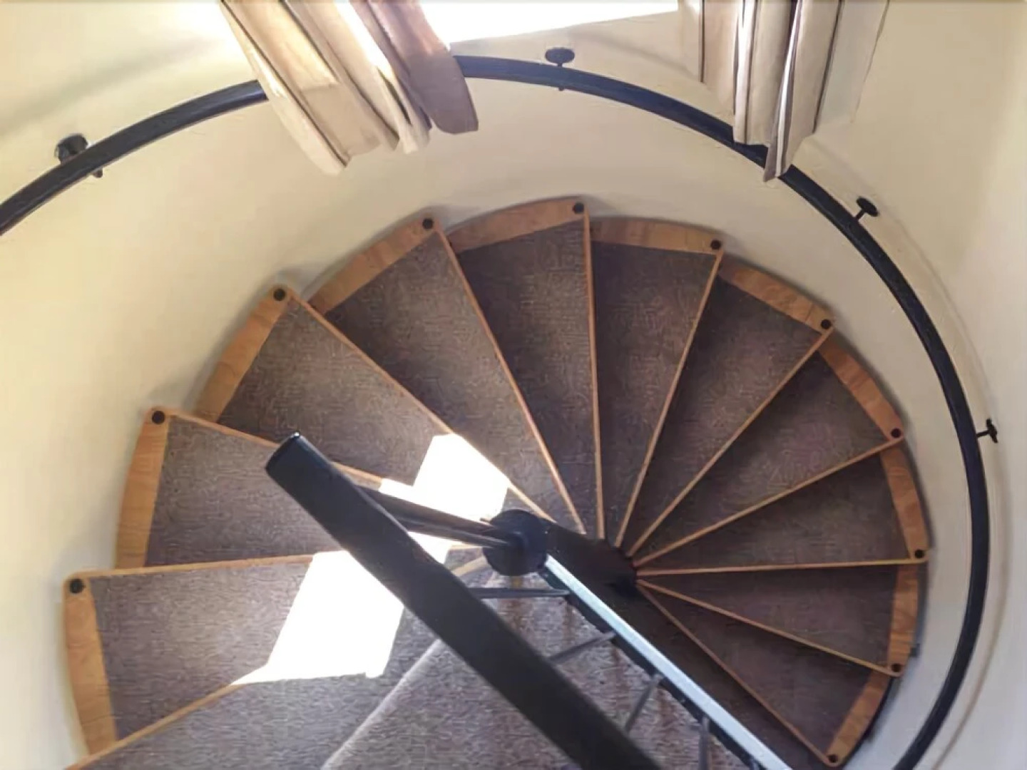 16 Larkhall Cottages