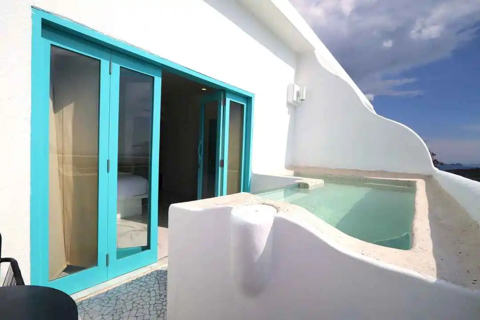 Loccal Collection Hotel