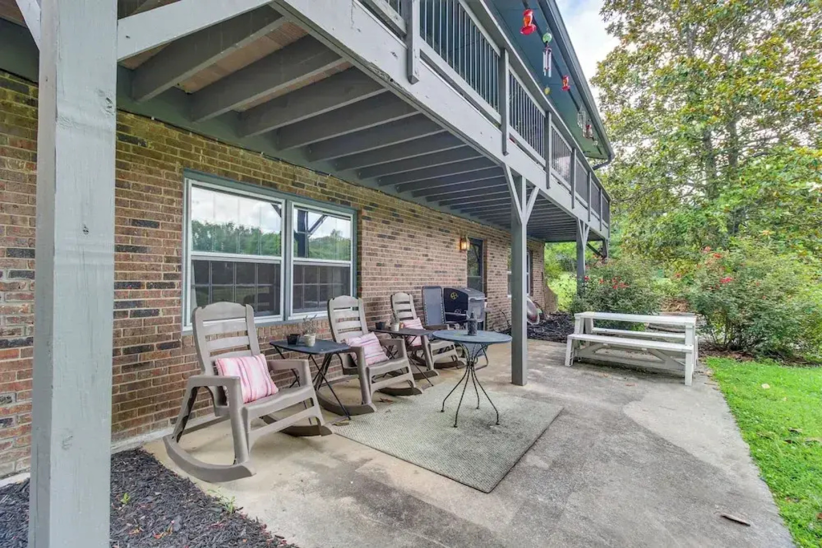 Kingston Home w/ Shared Pool - 23 Mi to Lakepoint!