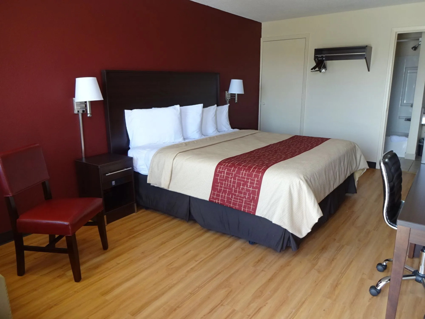 Red Roof Inn Scottsburg