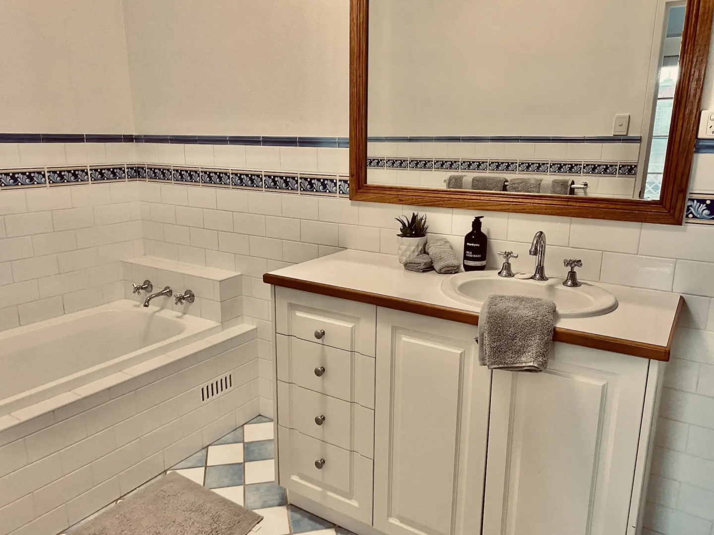 Terrigal Sails Serviced Apartments