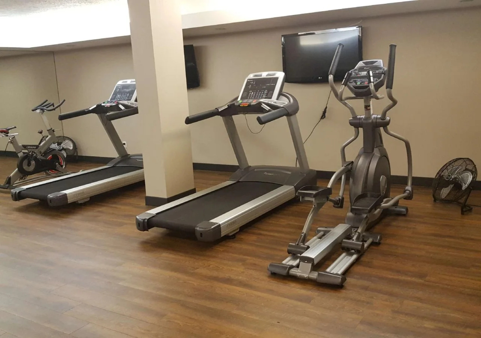 Pocaterra Inn & Waterslide