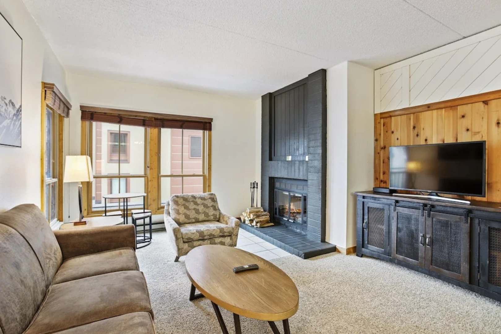 Perfectly Located 1br - Steps To Ski & Apres Fun - Sleeps 4 1 Bedroom Condo by RedAwning