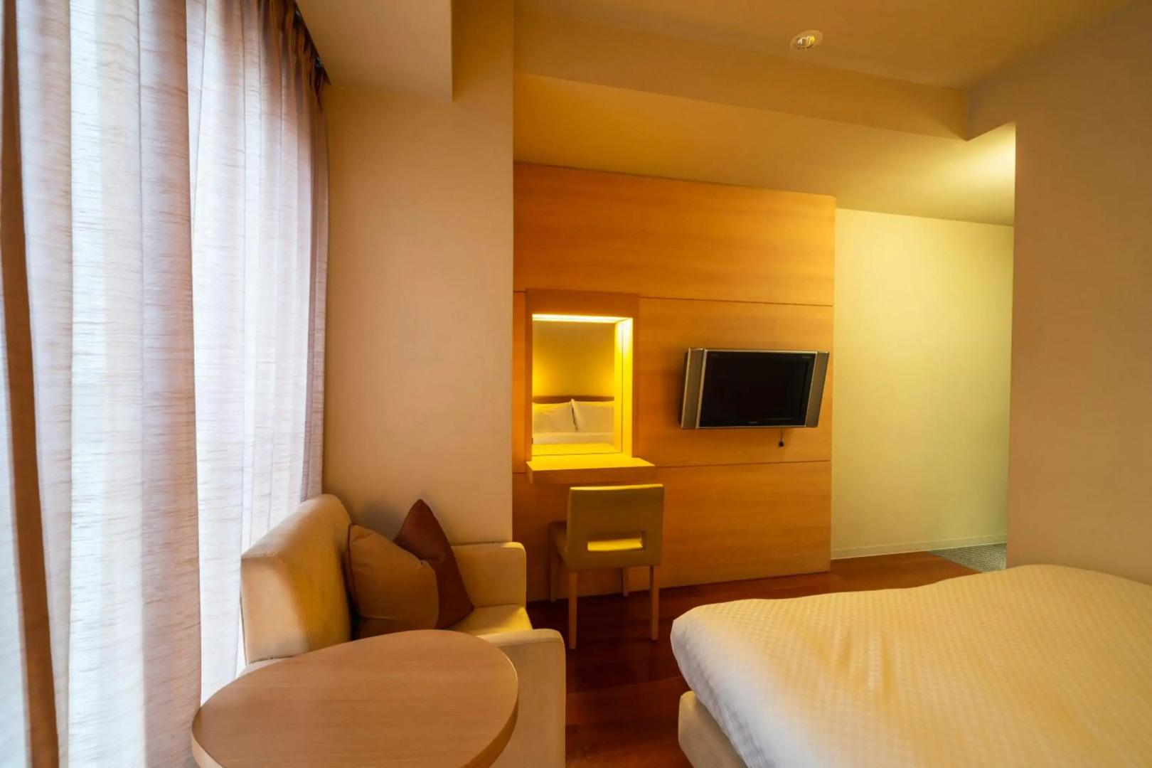 Отель Montholon Paris