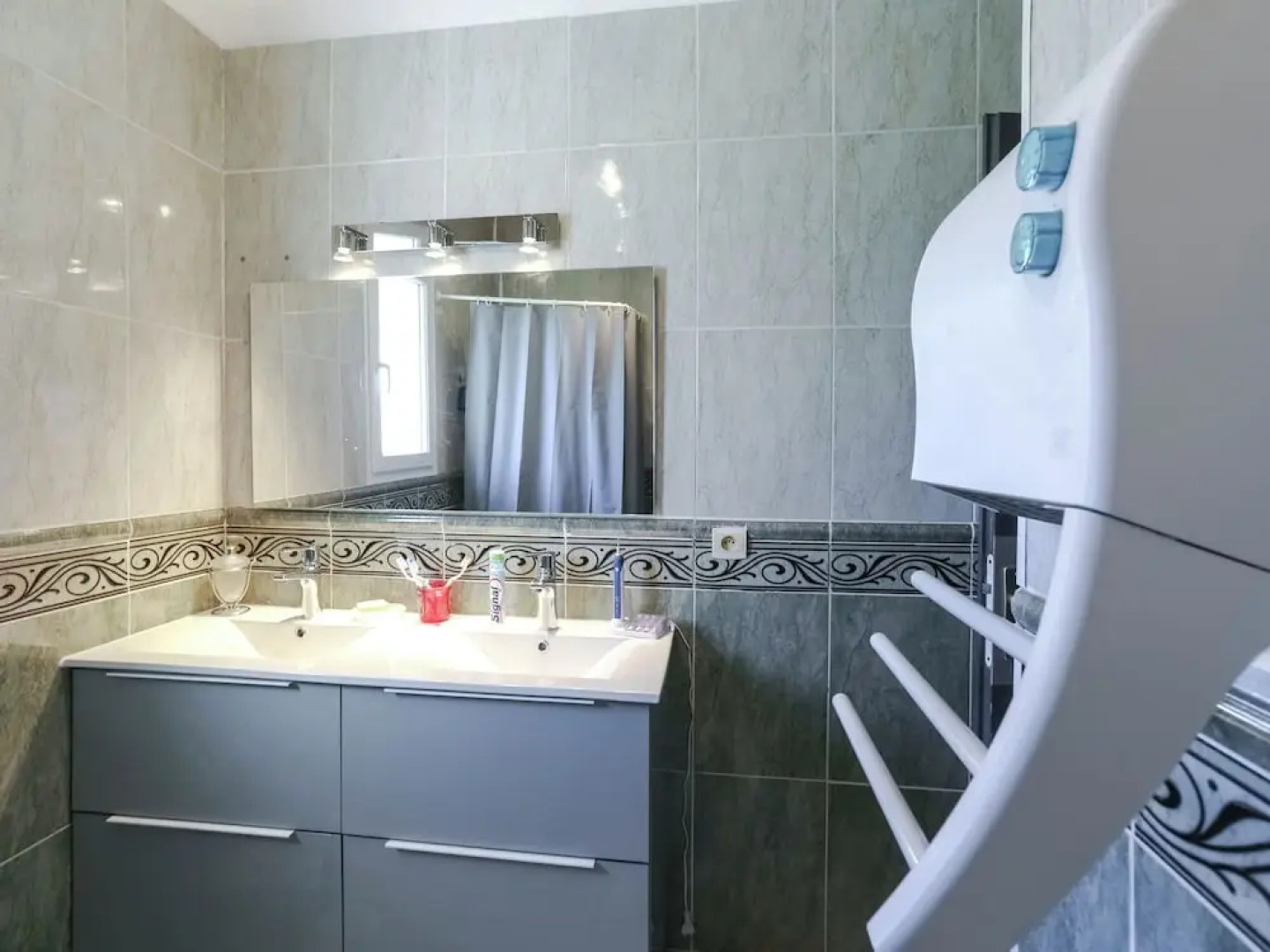 Child-friendly Holiday Home With Many Facilities in Aix-en Provence