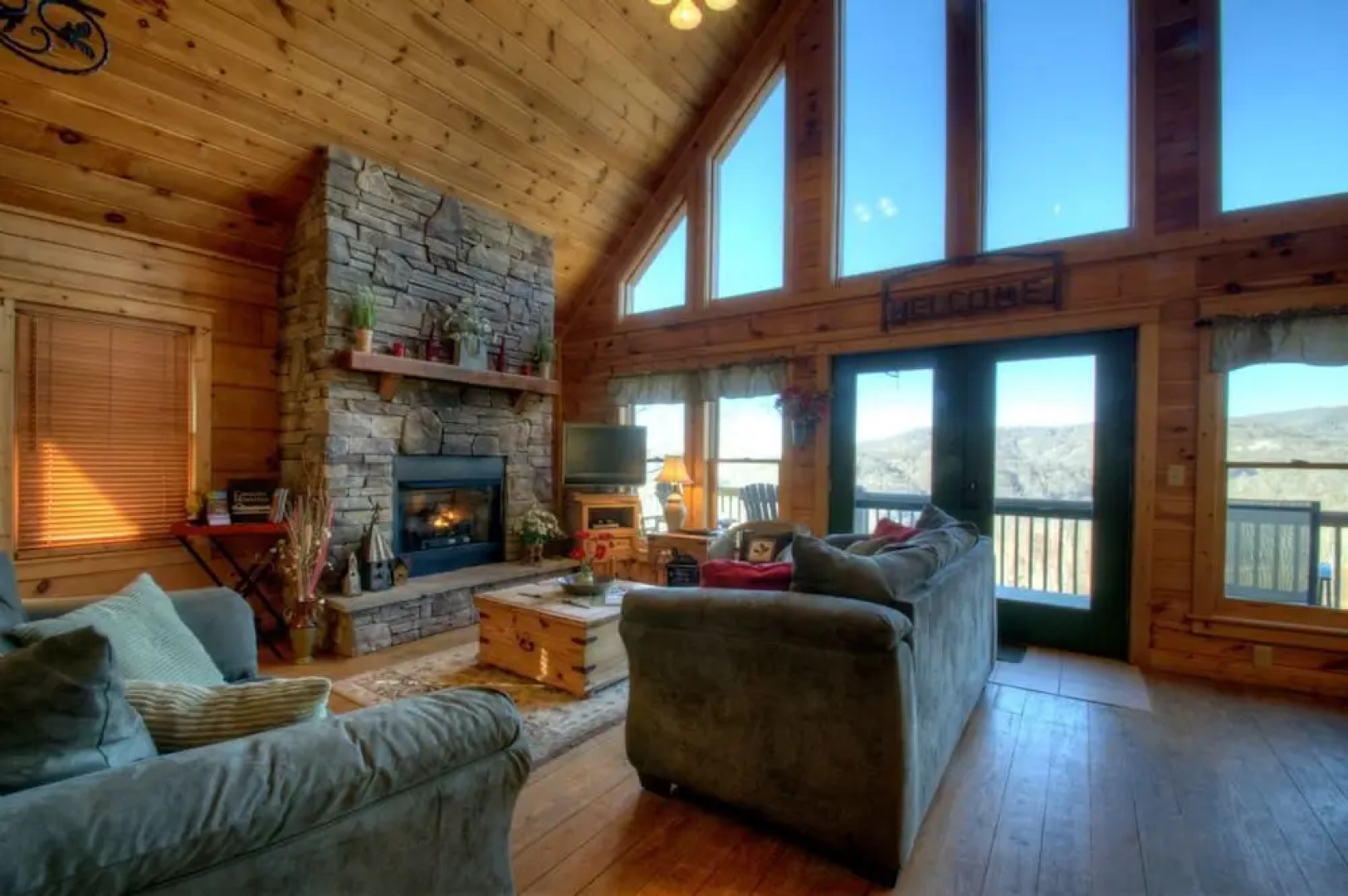 Eagle's Nest - 4 Br Cabin
