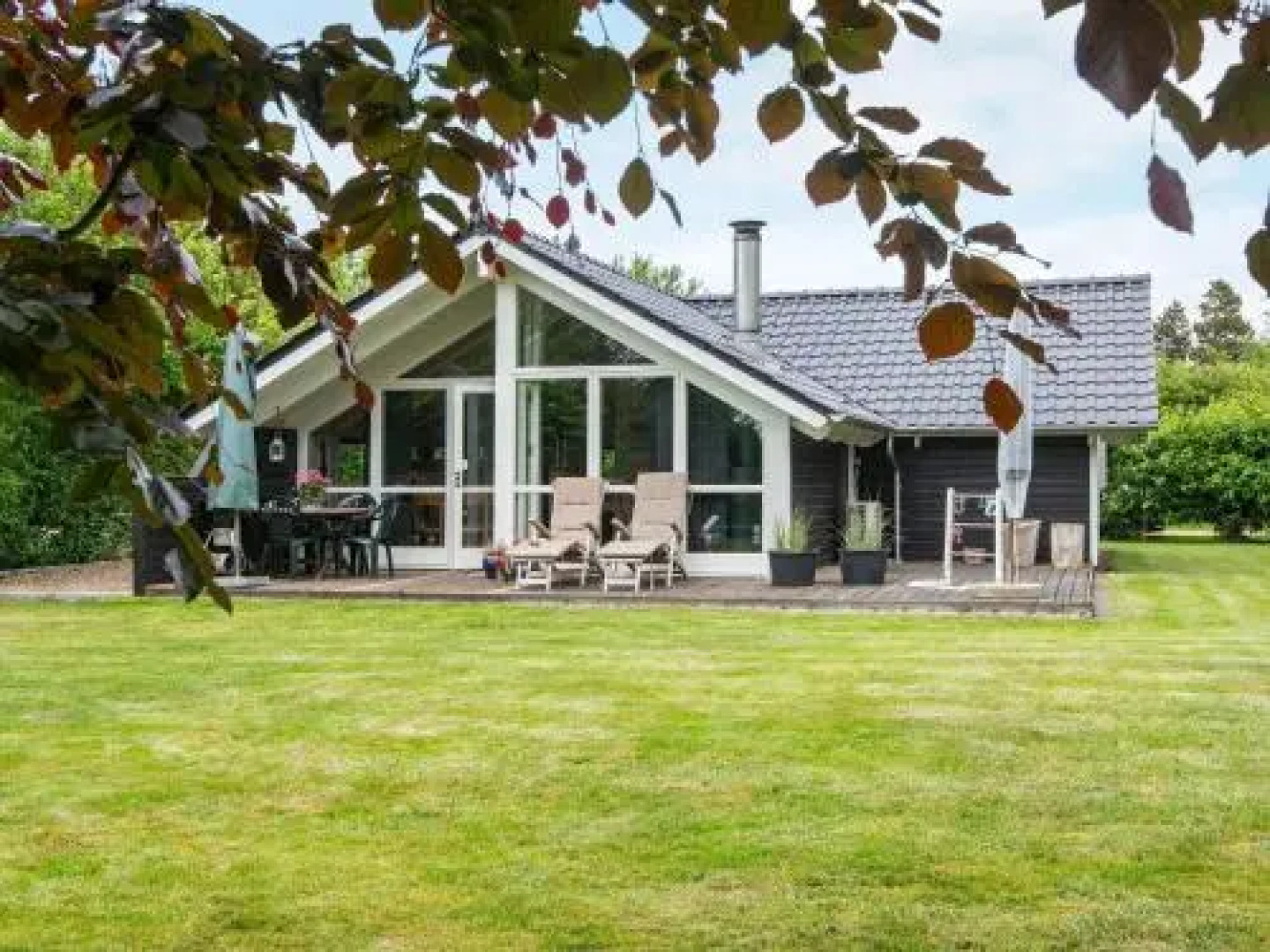 Three-Bedroom Holiday home in Tarm 5