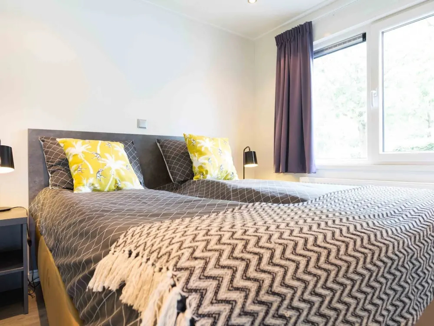 Comfortable Chalet in a Holiday Park