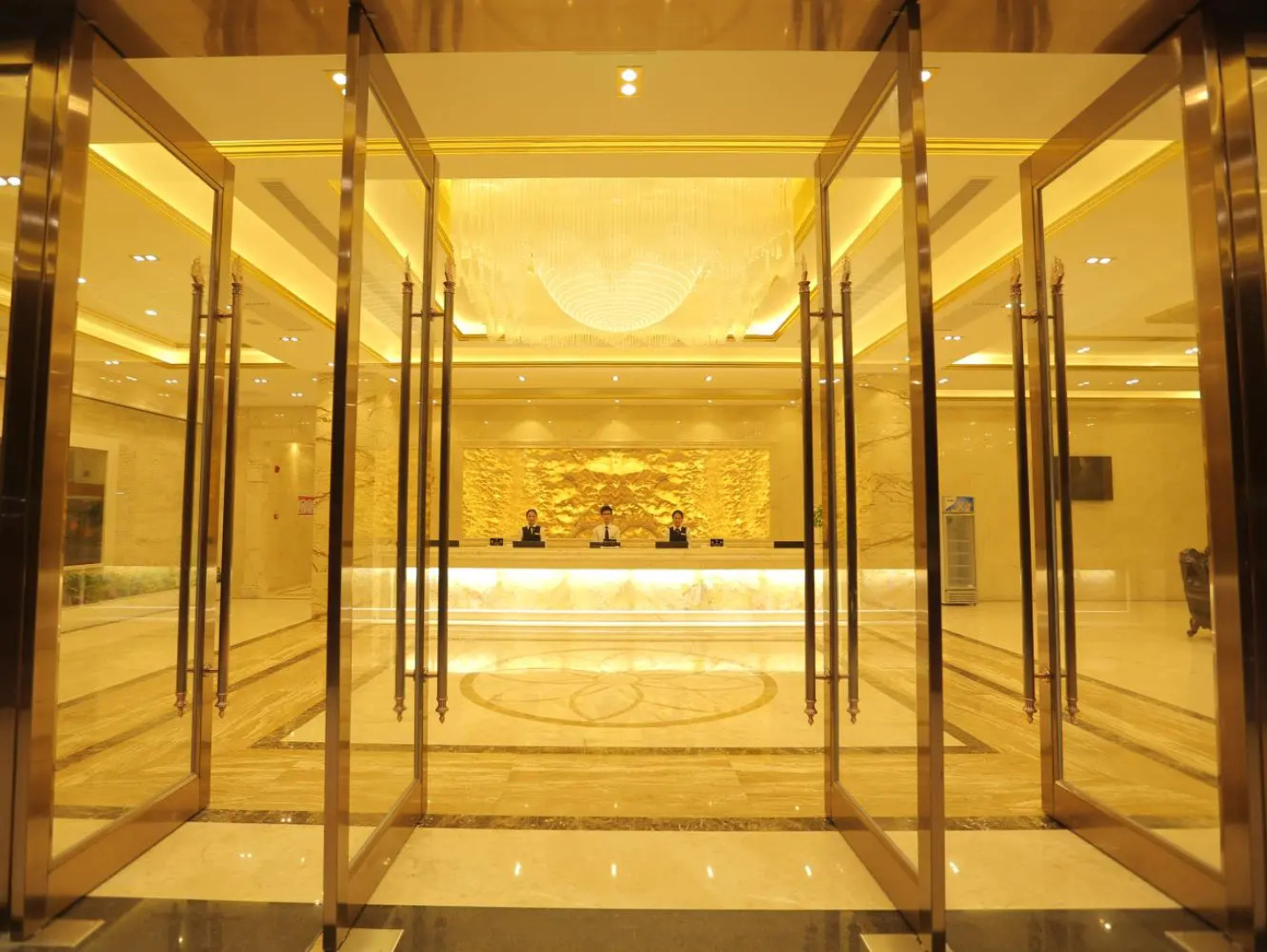 Zhonglian Harbor Hotel