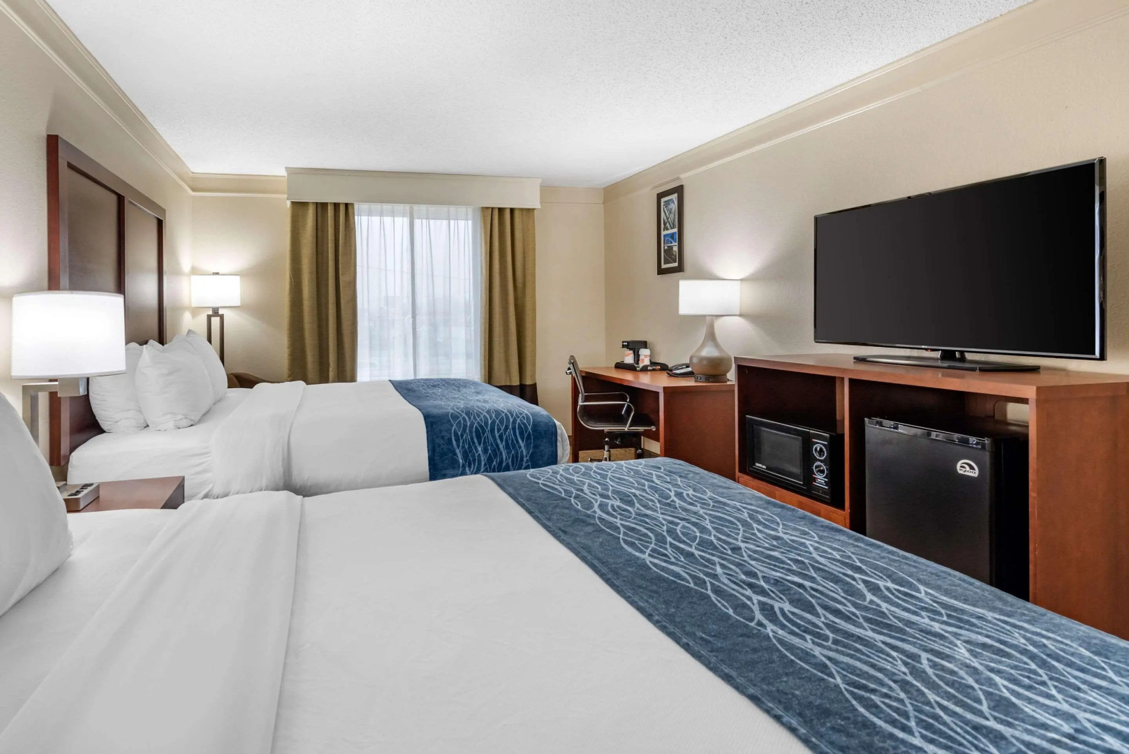 Comfort Inn & Suites Heath - Newark South