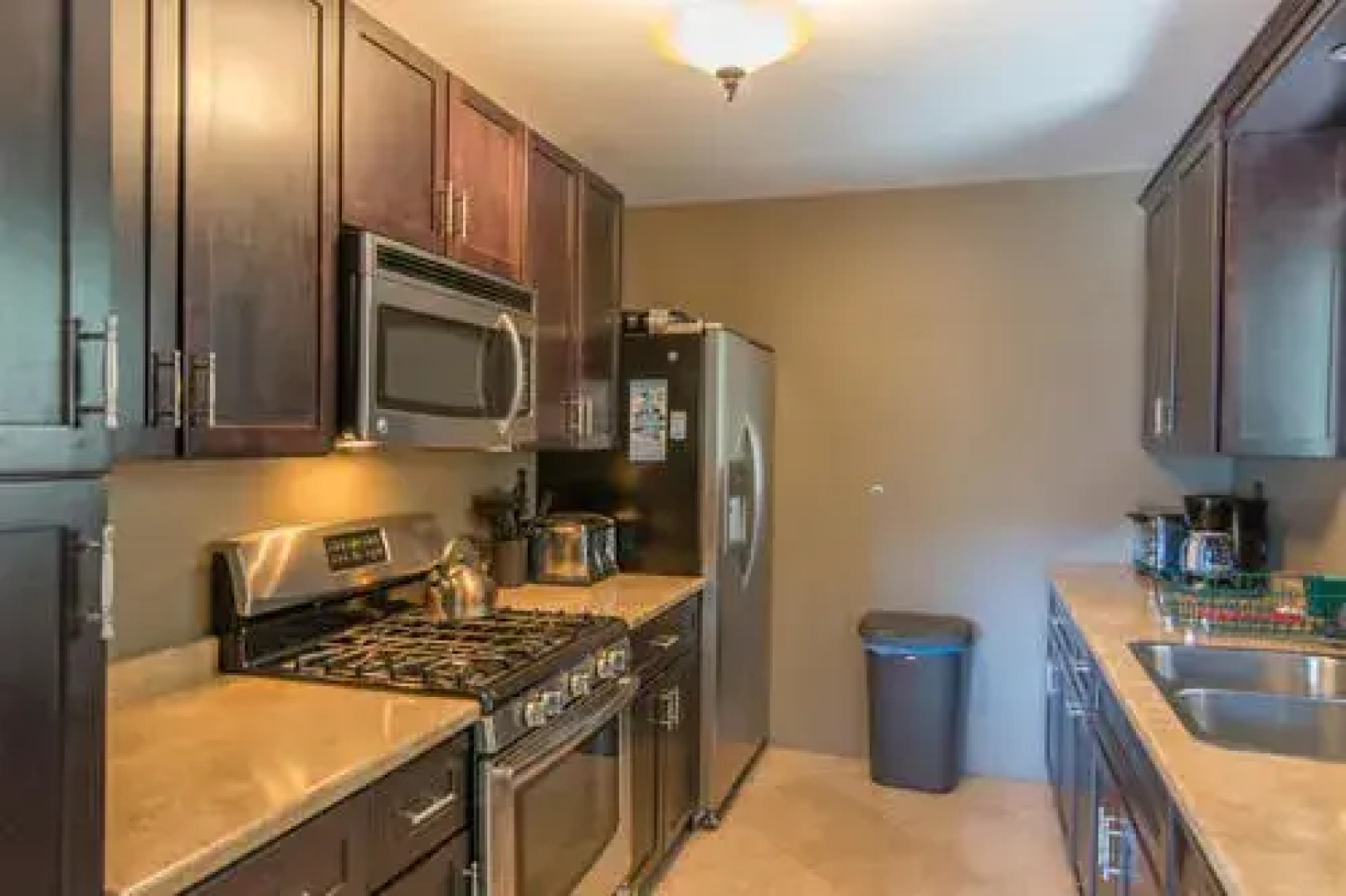 RedAwning Sierra Getaway