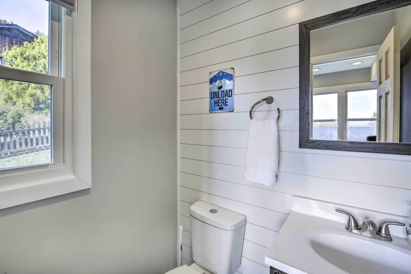 Updated Kingsport Home w/ Deck + Mtn Views!