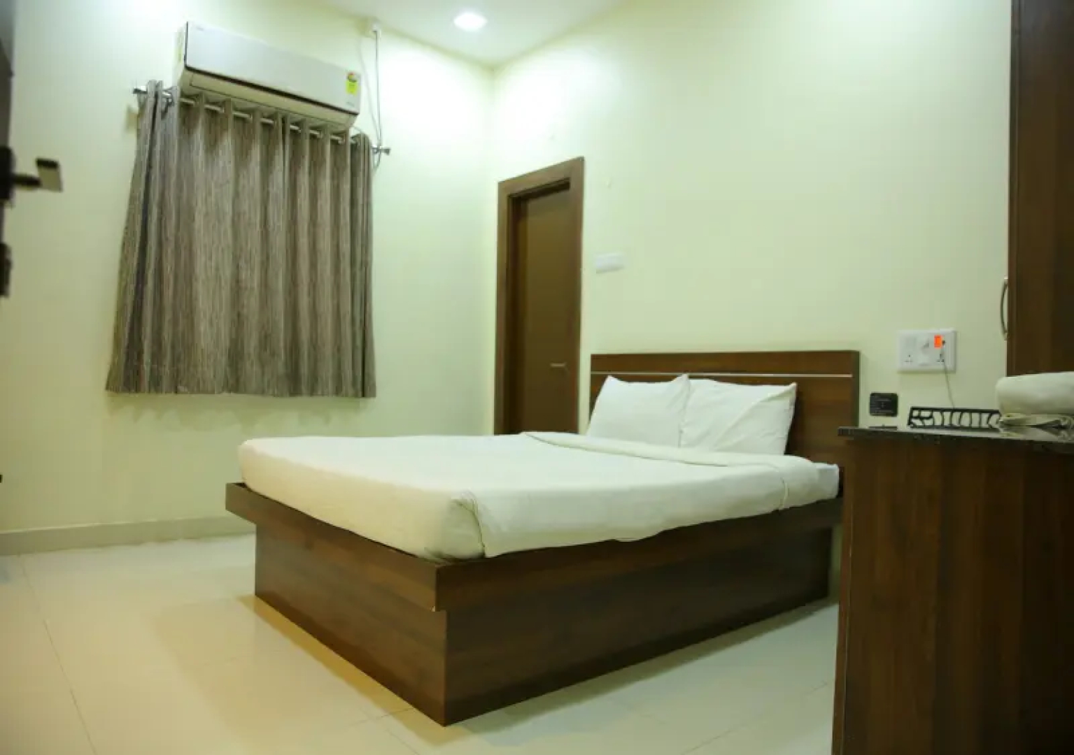 Hotel Maruthi Inn