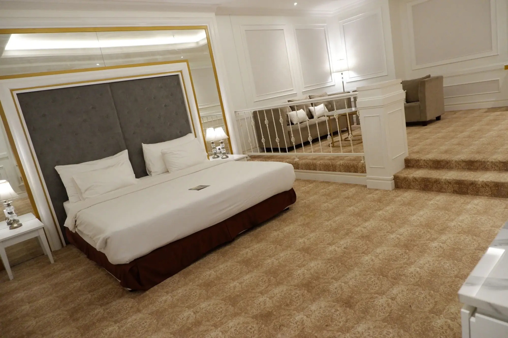 The Grantage Hotel & Sky Lounge