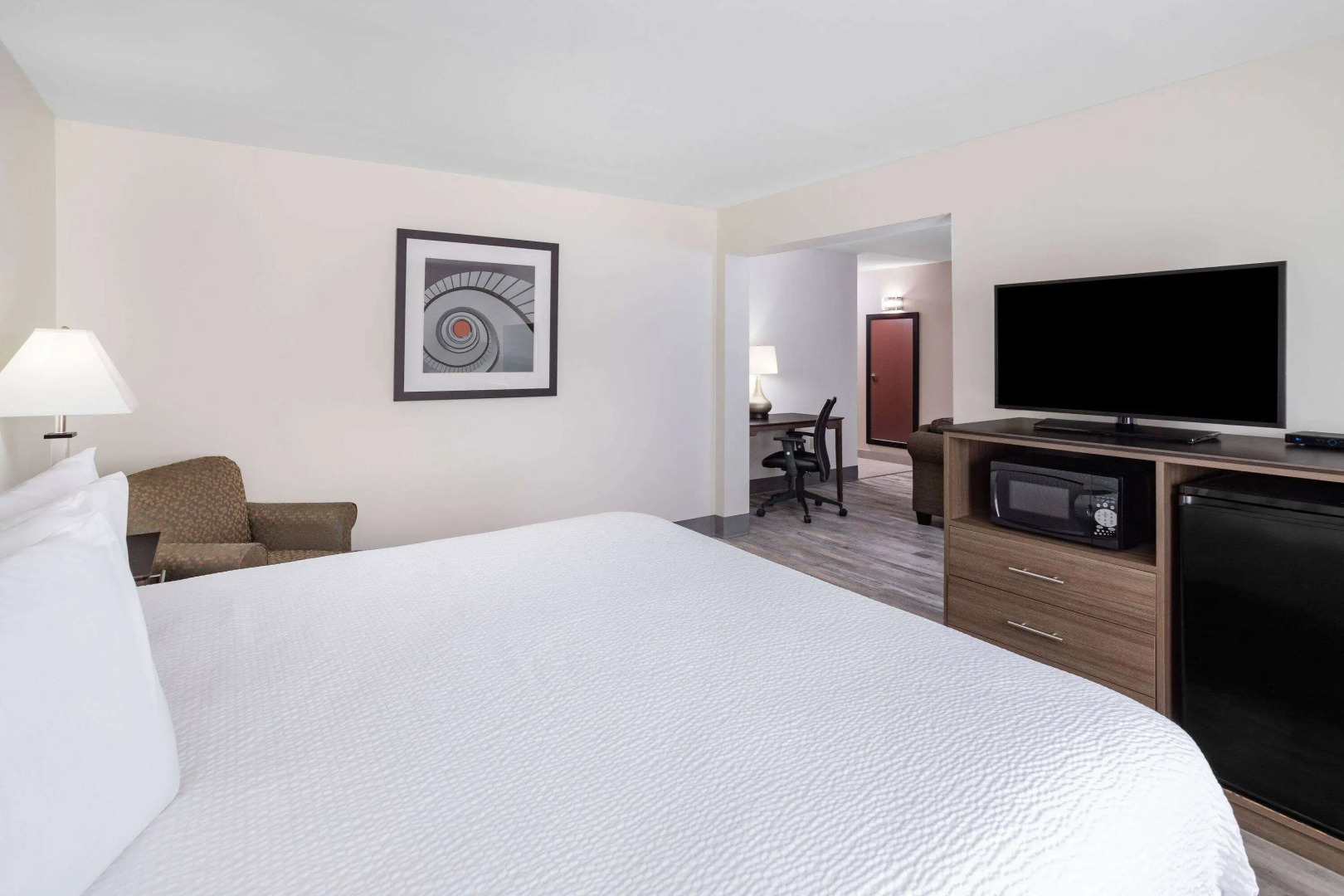 Ramada by Wyndham Hendersonville
