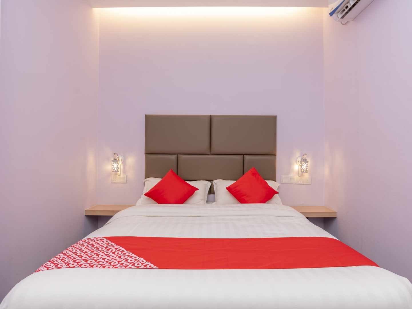 OYO 89423 Zenz Hotel