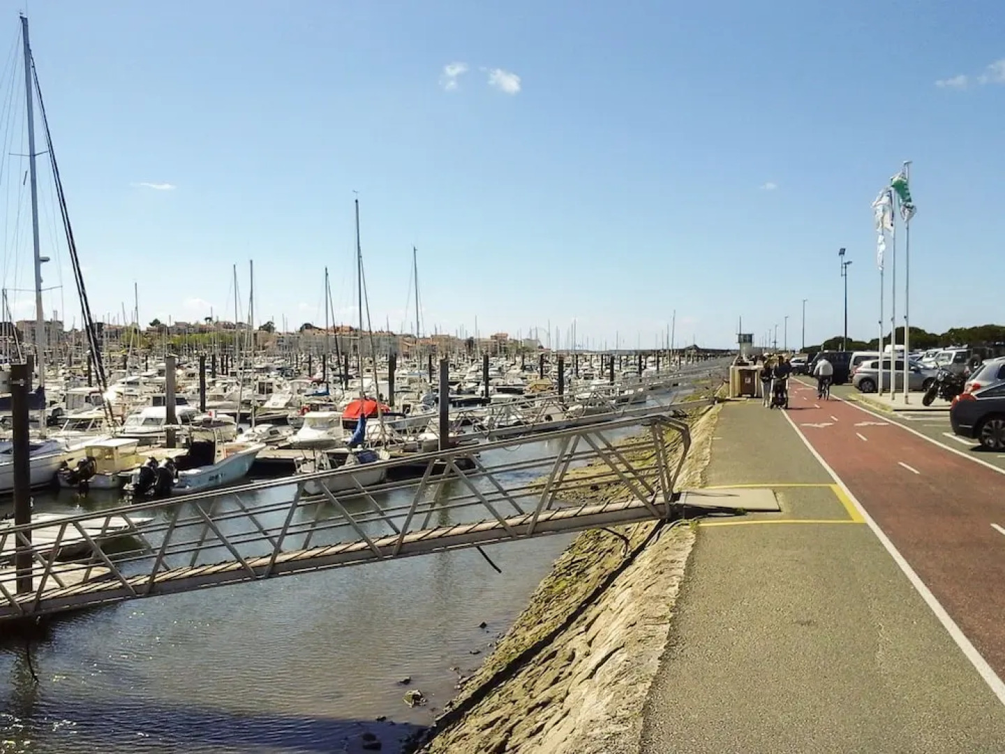 Apartment With one Bedroom in Arcachon, With Wonderful sea View and Fu