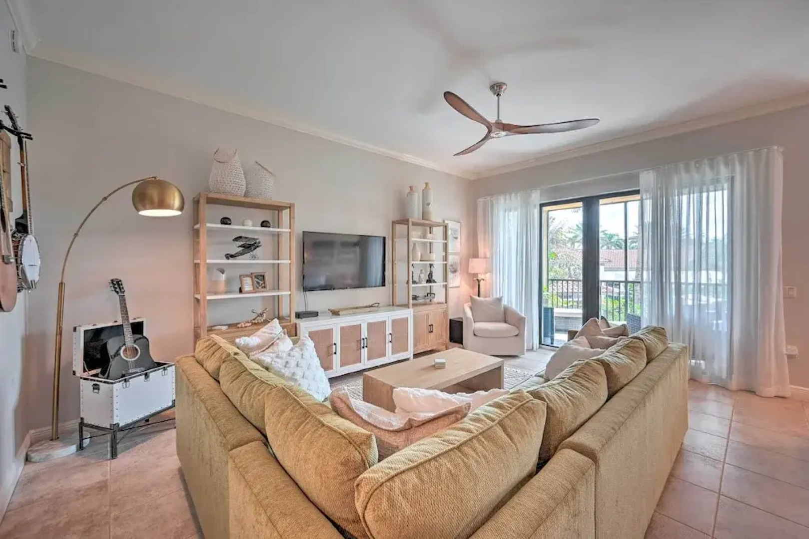 Luxe Naples Bay Resort Condo: Near Fifth Ave!