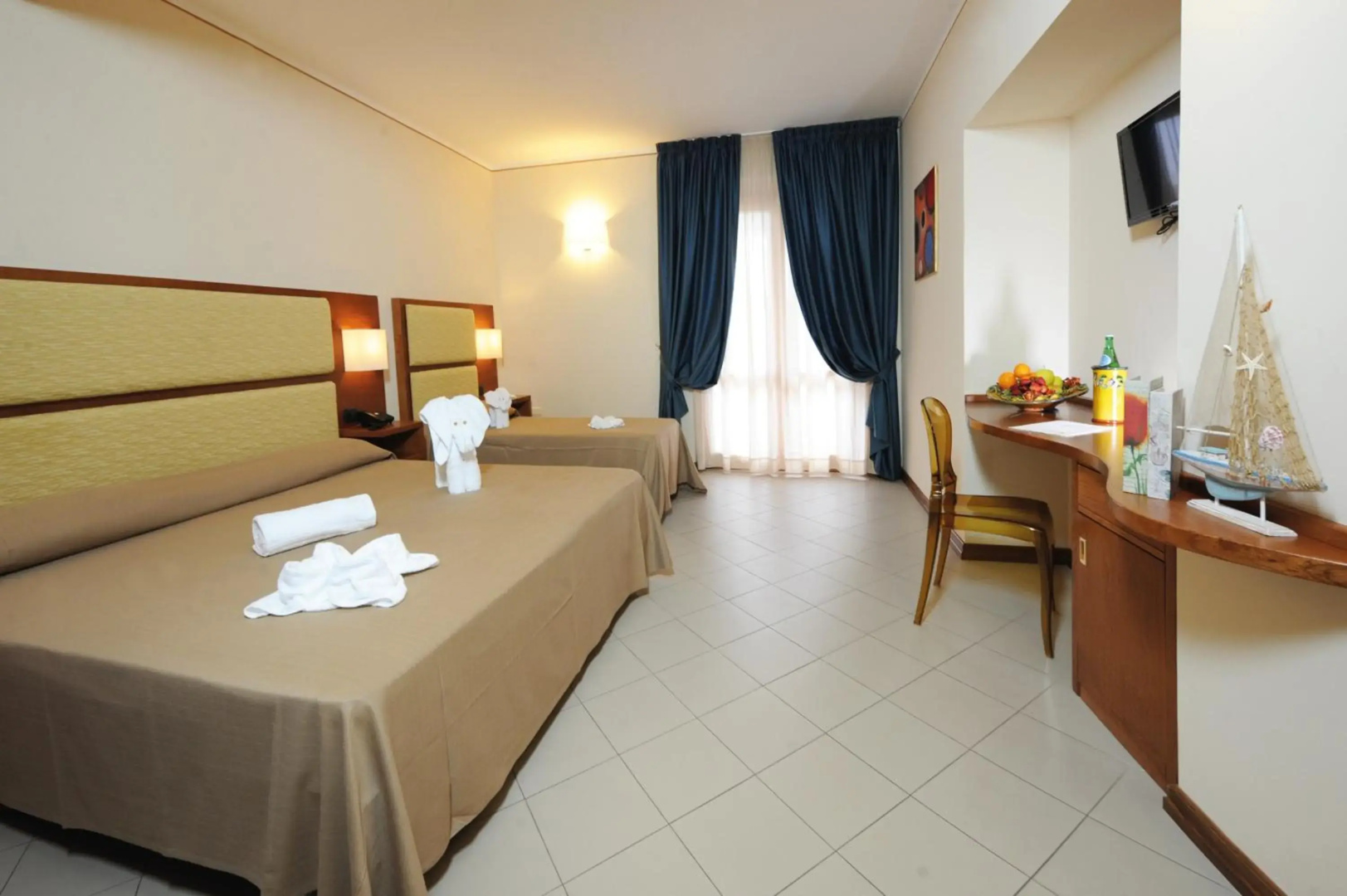 Tropis Hotel