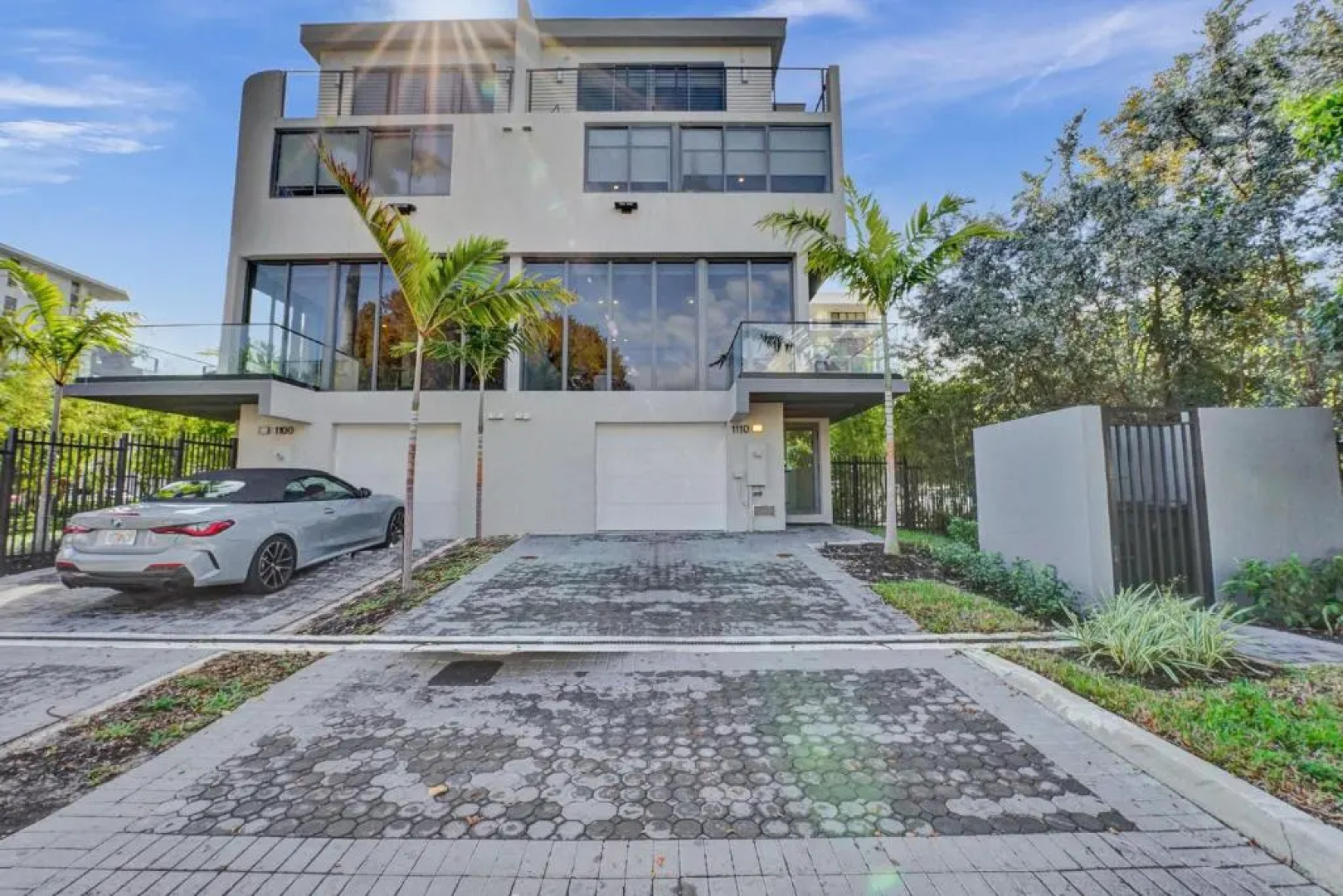 Up East Townhomes by Nomada Residences