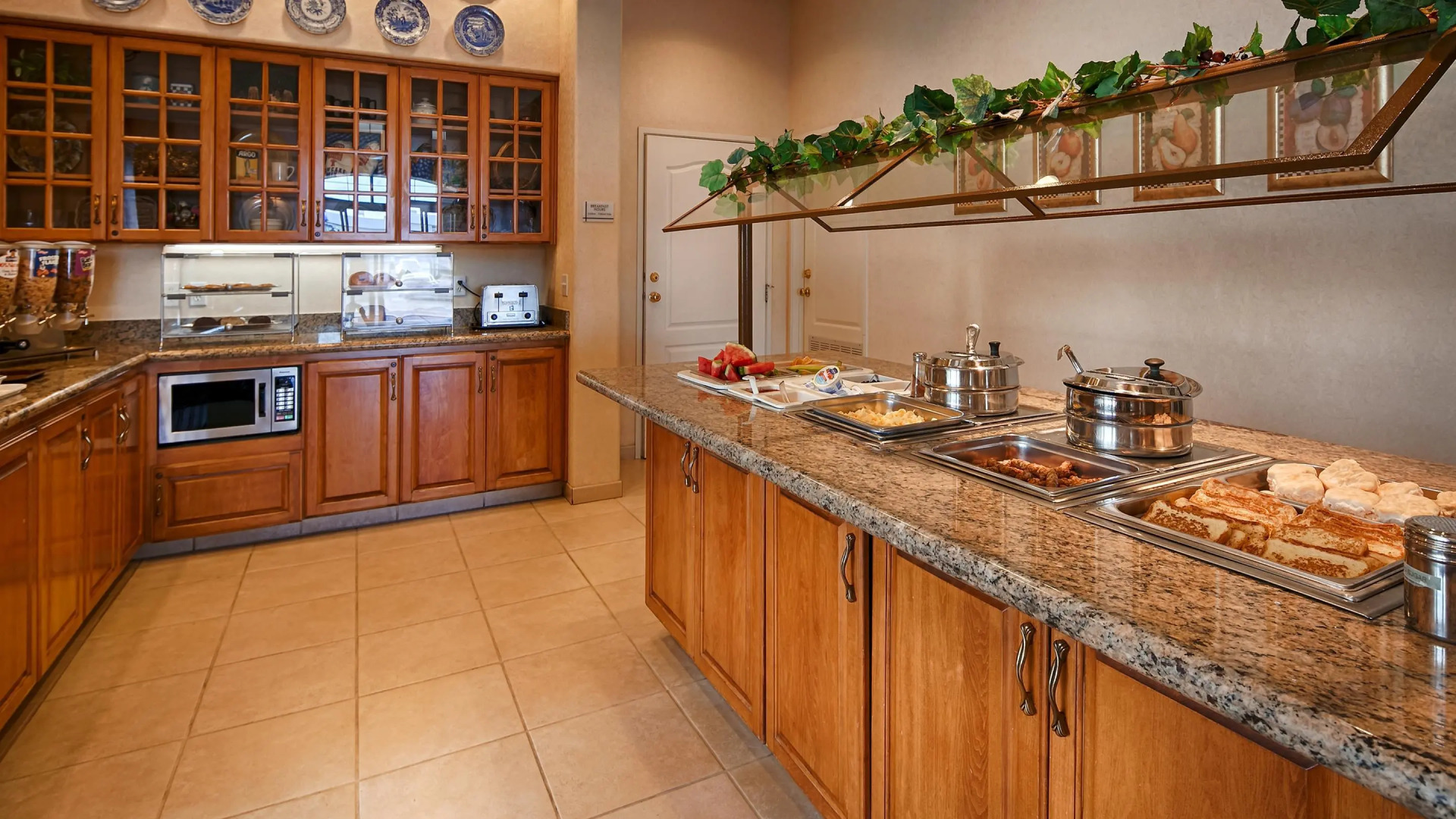 Best Western Plus A Wayfarer's Inn And Suites